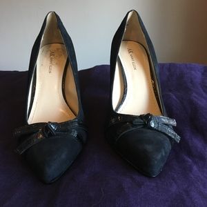 Anne Klein Black Pumps